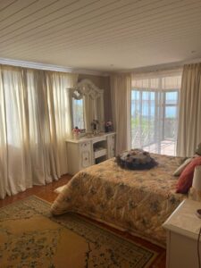 121 SUNRISE ROOM 1 A