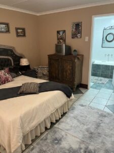 121 SUNRISE ROOM 2 A