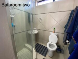 157 SUNSET BOULEVARD BATHROOM 2