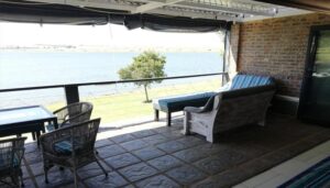 157 SUNSET BOULEVARD PATIO INSIDE