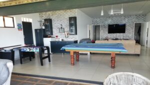 157 SUNSET BOULEVARD OPEN PLAN LIVING AREA 3